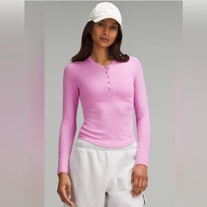 Lululemon Hold Tight Henley dahlia mauve - size 6 - fits like 4 - sold out OL